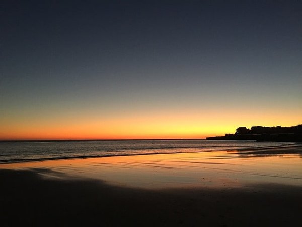 Guide pour trouver les meilleurs terrains de camping calme à Royan pour des vacances reposantes